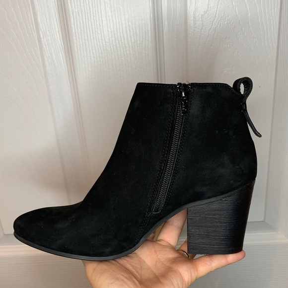 Steve Madden Black Ankle Booties Faux suede Size 7 Brand New - Picture 6 of 15